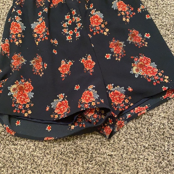 Strapless/ off the shoulder romper - Picture 5 of 5